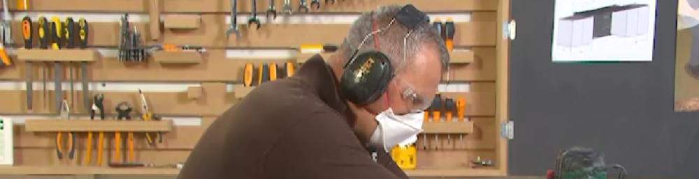 protégér contre la poussière et le bruit