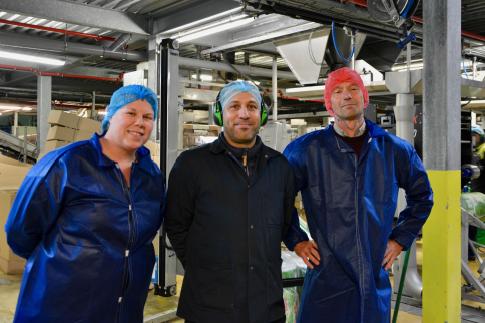 Sharon Vanacker et Ahmed Abbas Imad de Greenyard Frozen Belgium, à côté de Herbert Matthys d’Alimento