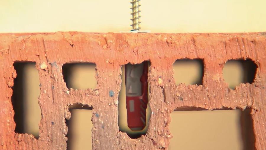 werken met pluggen kopfoto