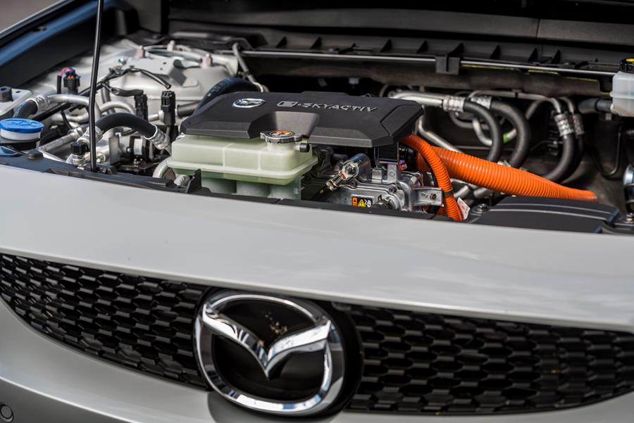 Rijtest Mazda MX-30 e-SkyActiv