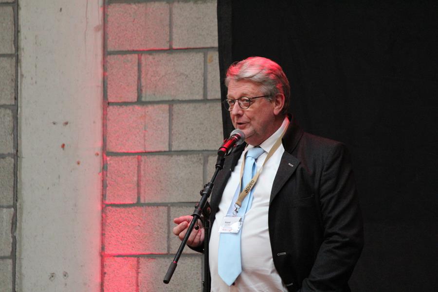 Roland Laschet Adveo 