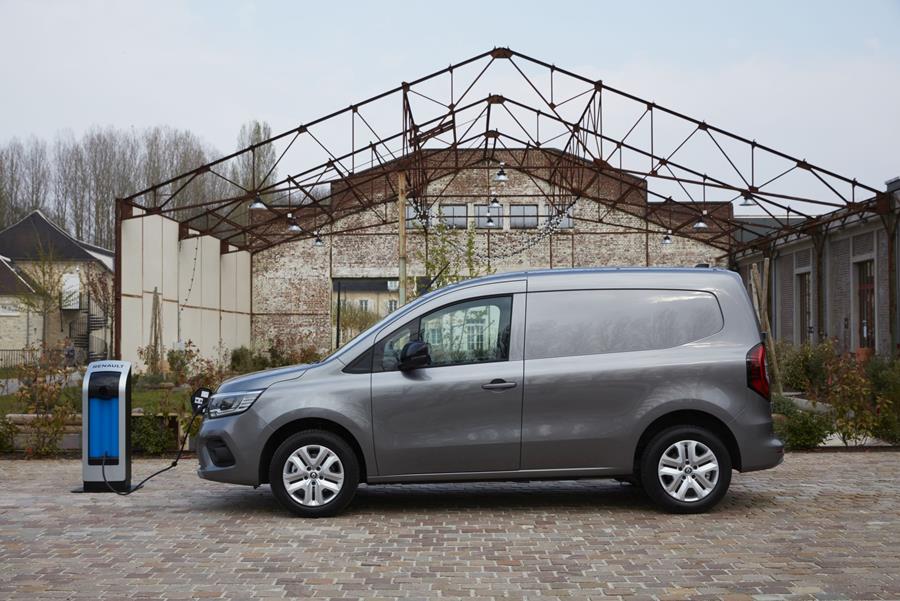 Rijtest Renault Kangoo Van E-tech Electric 5