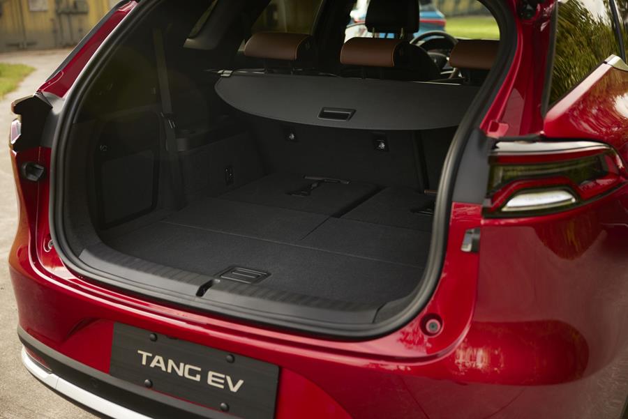 Rijtest BYD Tang EV 10