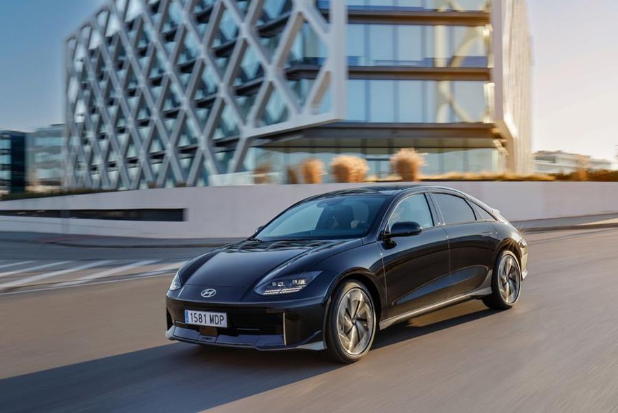 Rijtest Hyundai Ioniq 6 LR RWD 2
