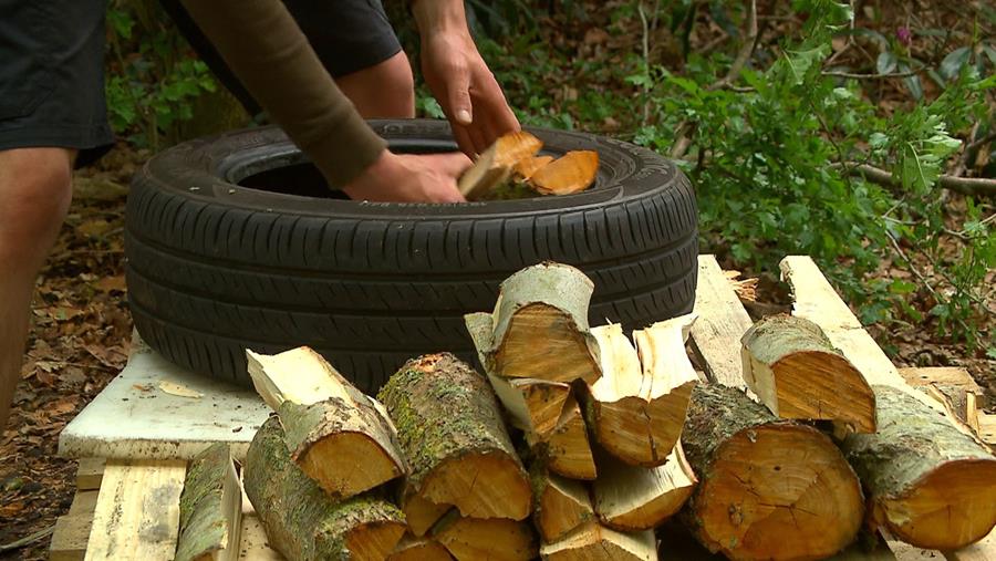 gekloof hout gestapeld