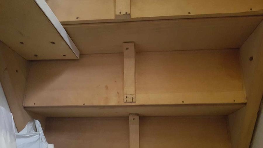 steunlat trap vastzetten binnenschrijnwerk onderhouden