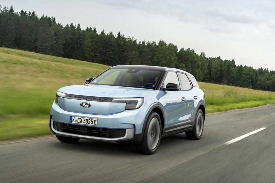 Rijtest Ford Explorer EV Extended Range 1