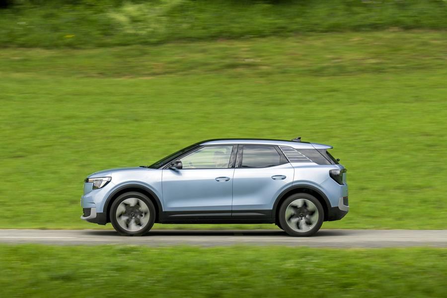 Rijtest Ford Explorer EV Extended Range 3