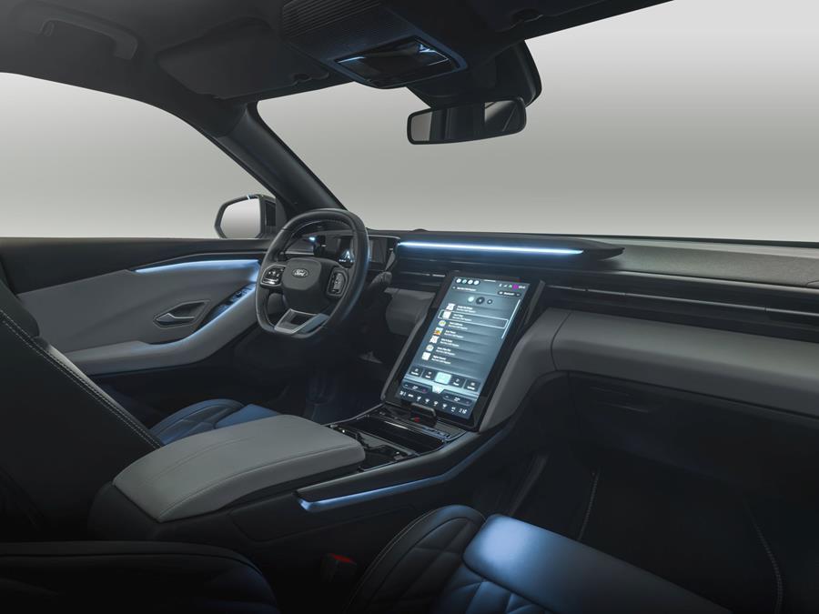Rijtest Ford Explorer EV Extended Range 5