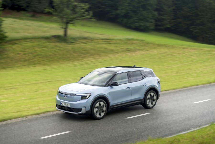 Rijtest Ford Explorer EV Extended Range 9
