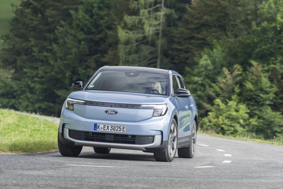 Rijtest Ford Explorer EV Extended Range 10