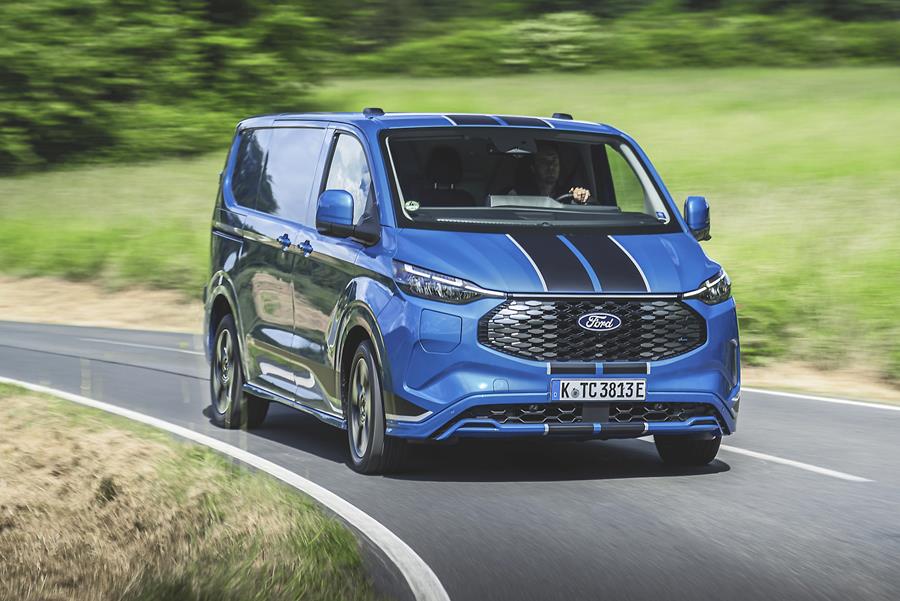 TRANSIT CUSTOM 320S Sport BEV – 100 KW